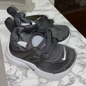 Baby nike presto sneakers